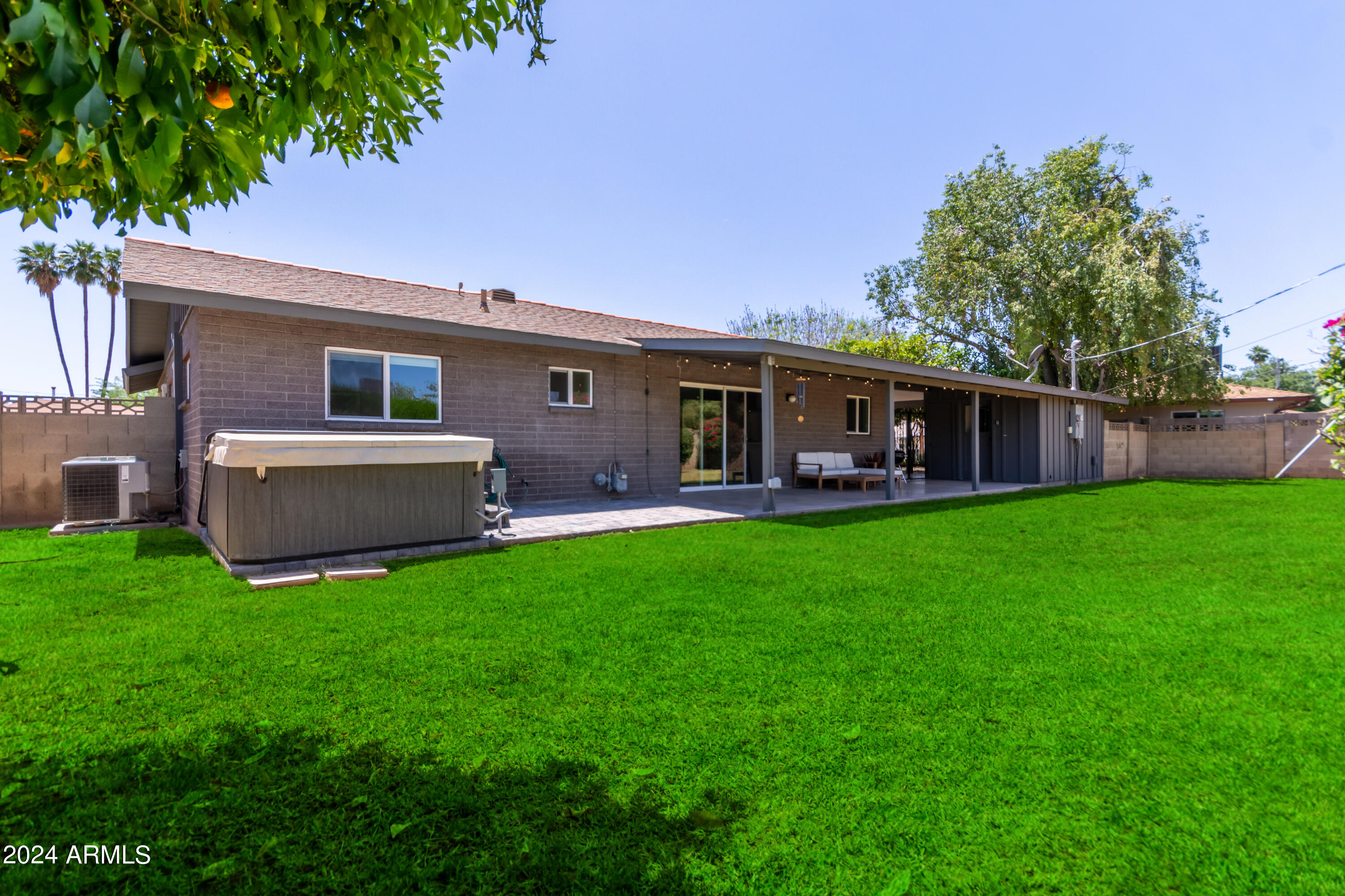 1610 W Lawrence Road