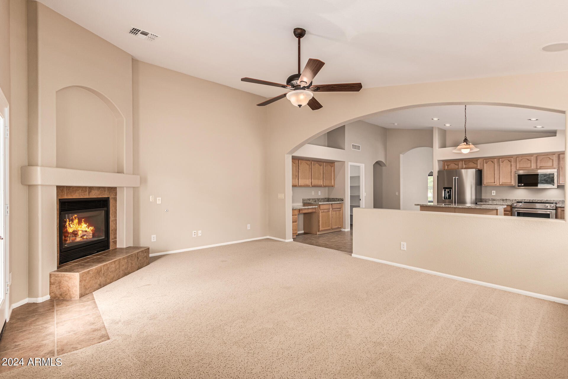 2210 W DALE Lane