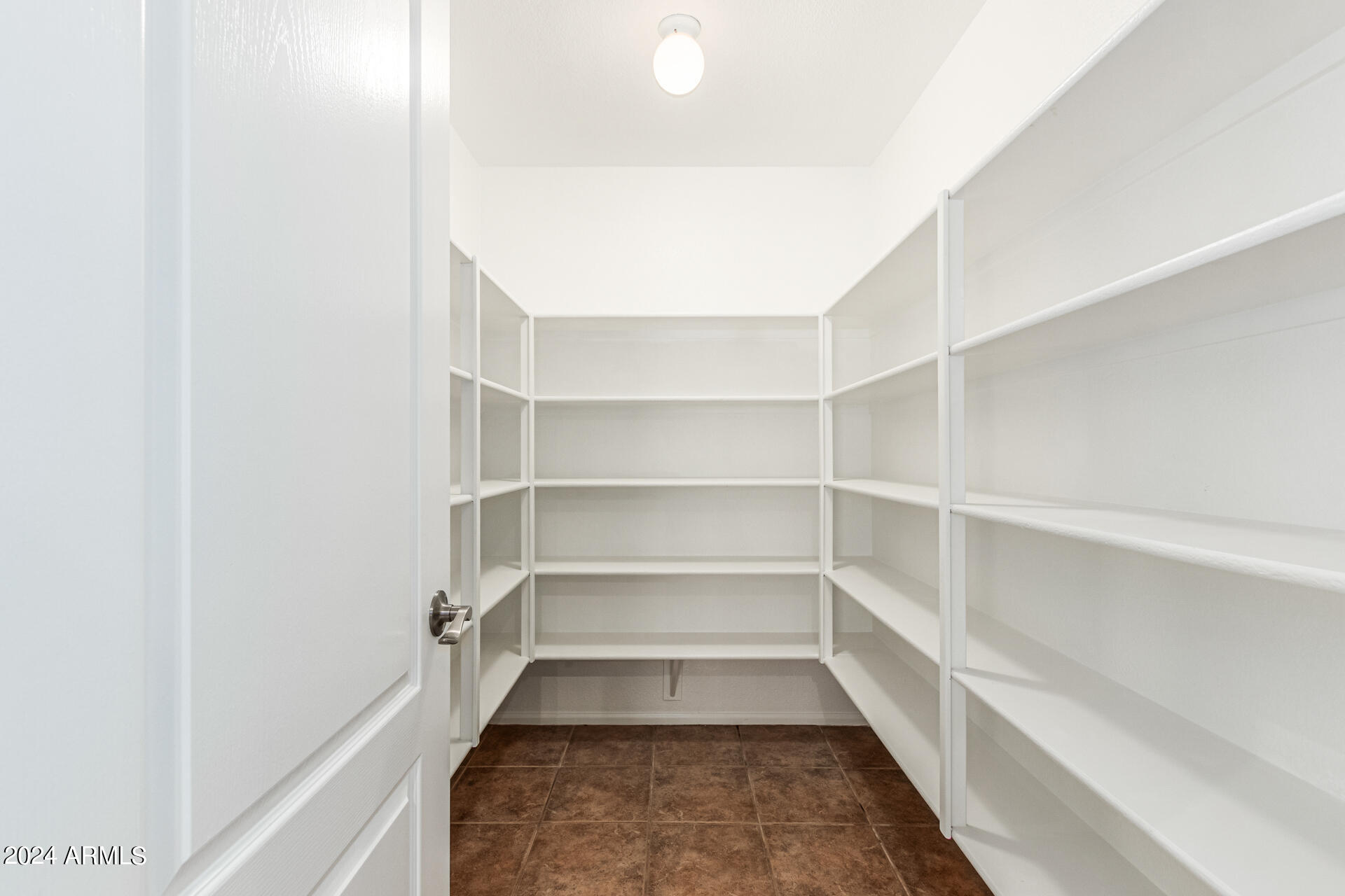 2210 W DALE Lane
