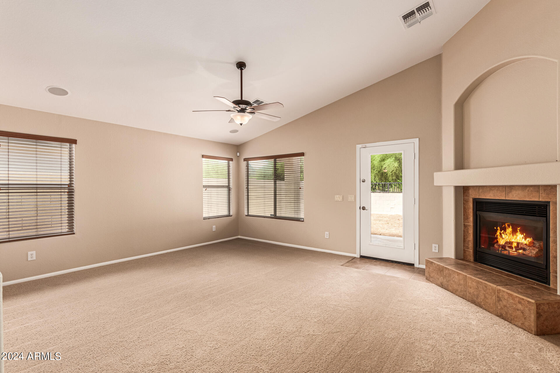 2210 W DALE Lane