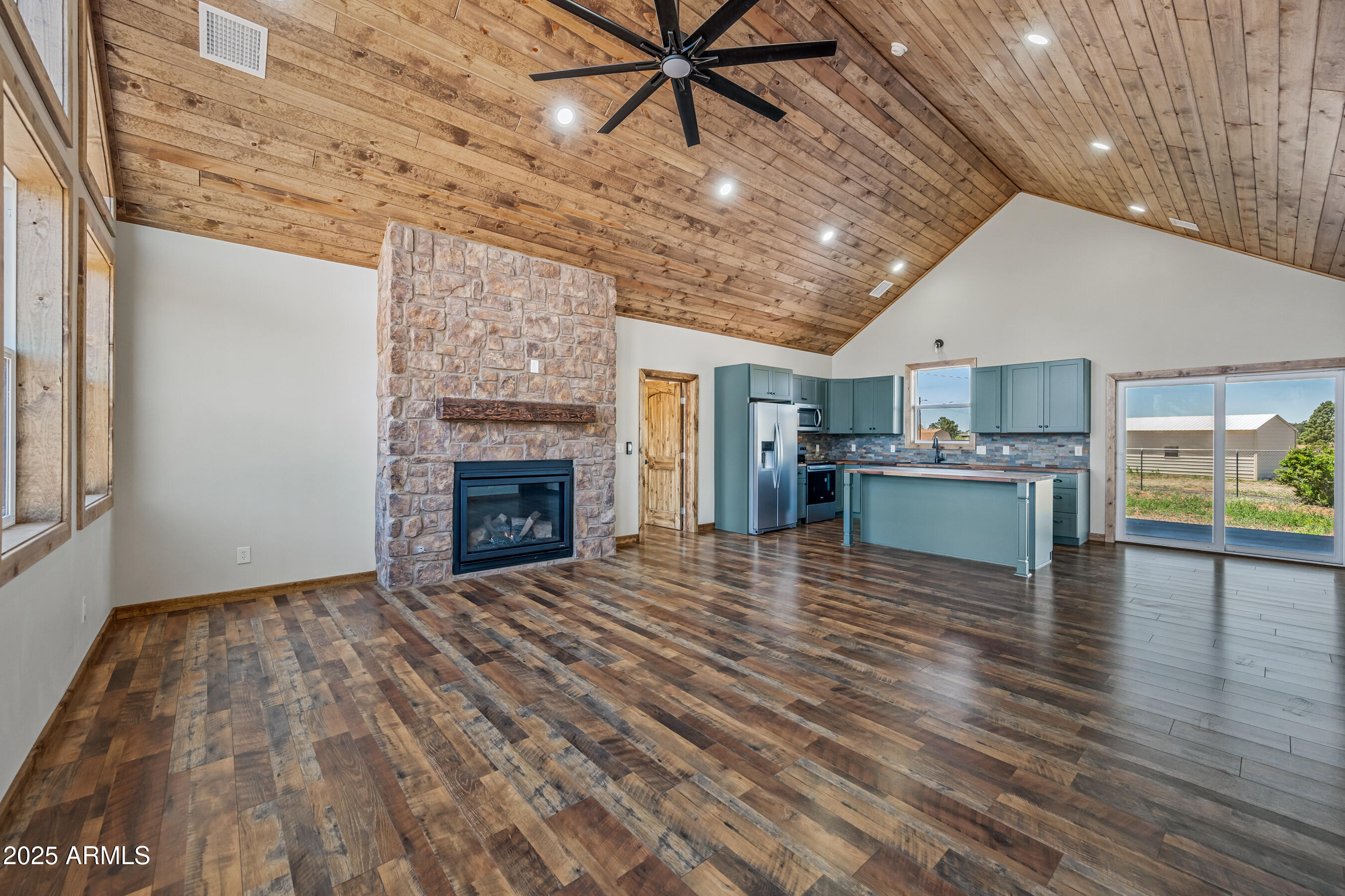 2730 Church Lane