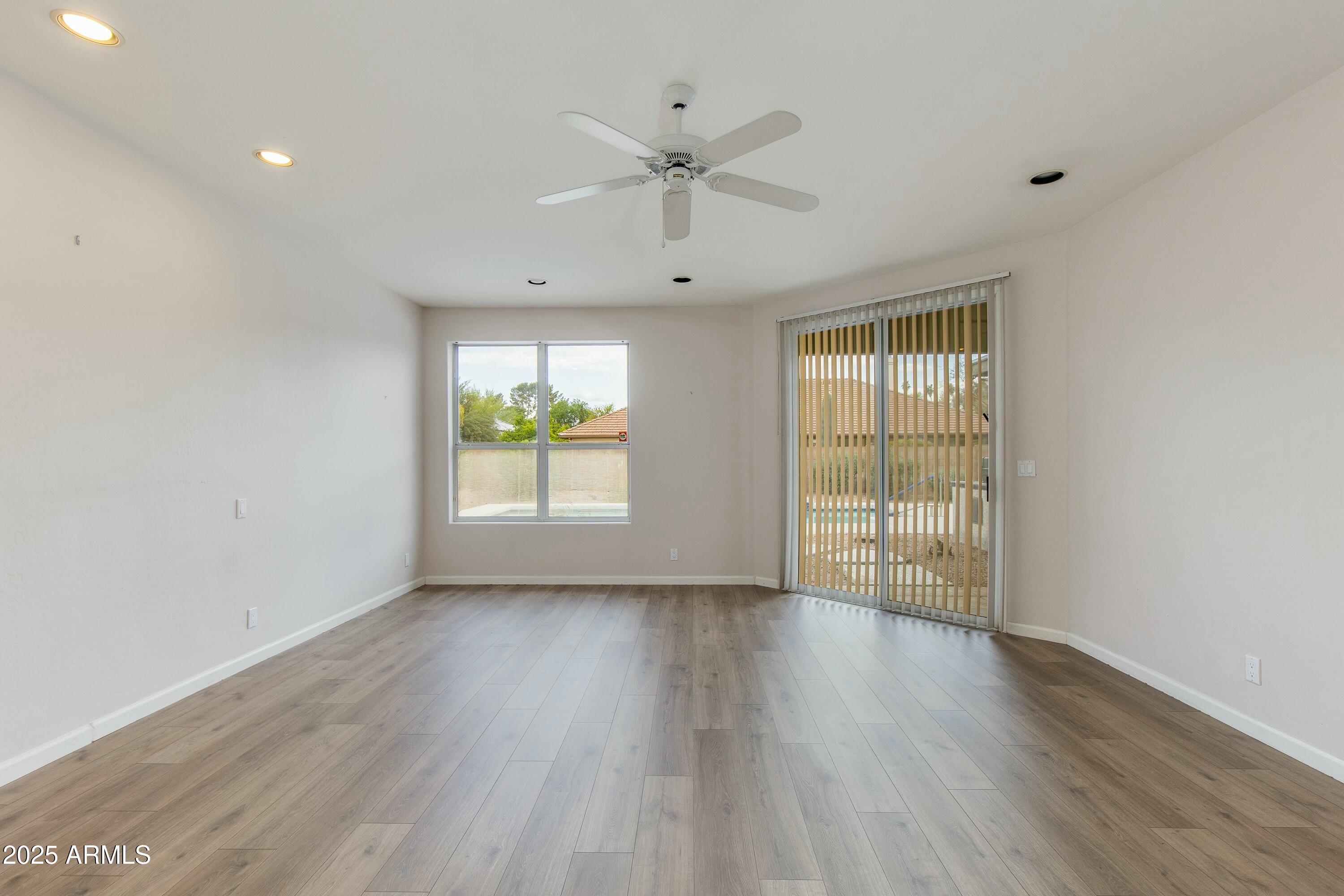 1133 W LAS PALMARITAS Drive