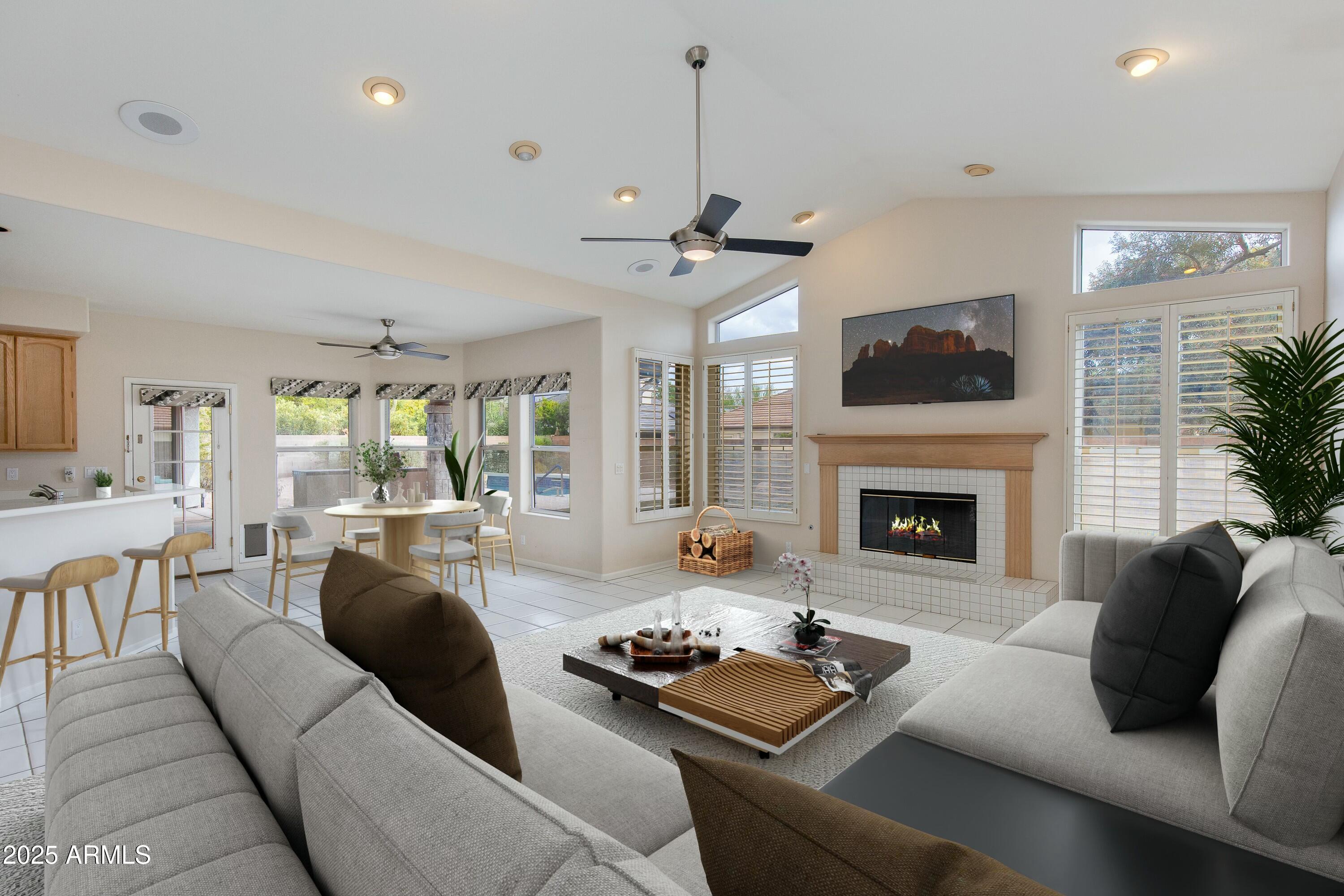 1133 W LAS PALMARITAS Drive