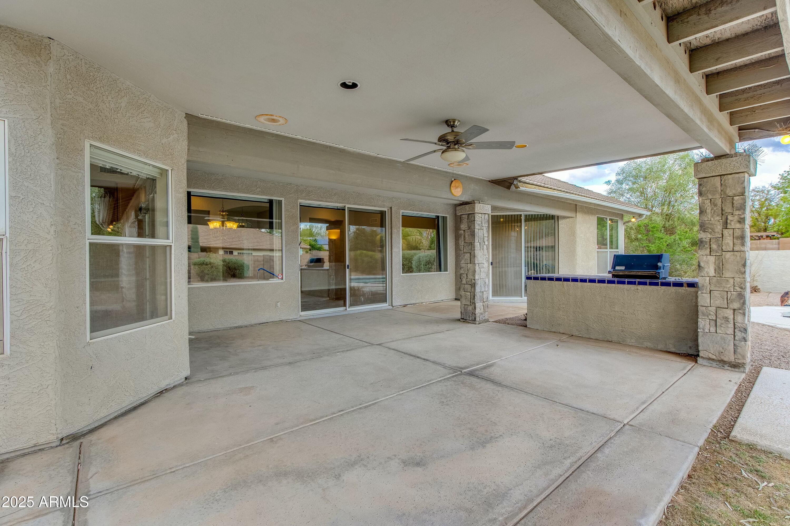 1133 W LAS PALMARITAS Drive