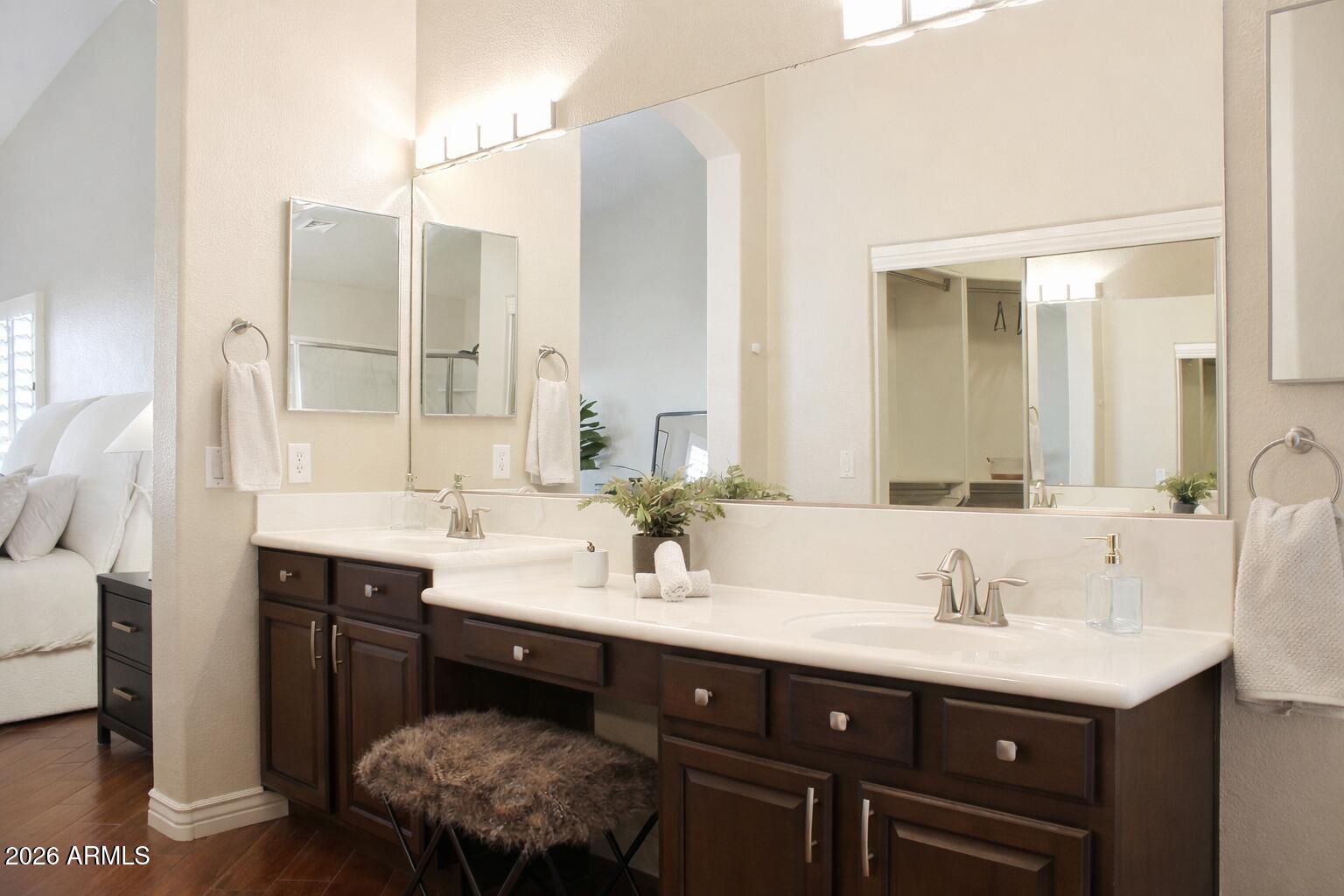 9828 E PANTERA Avenue