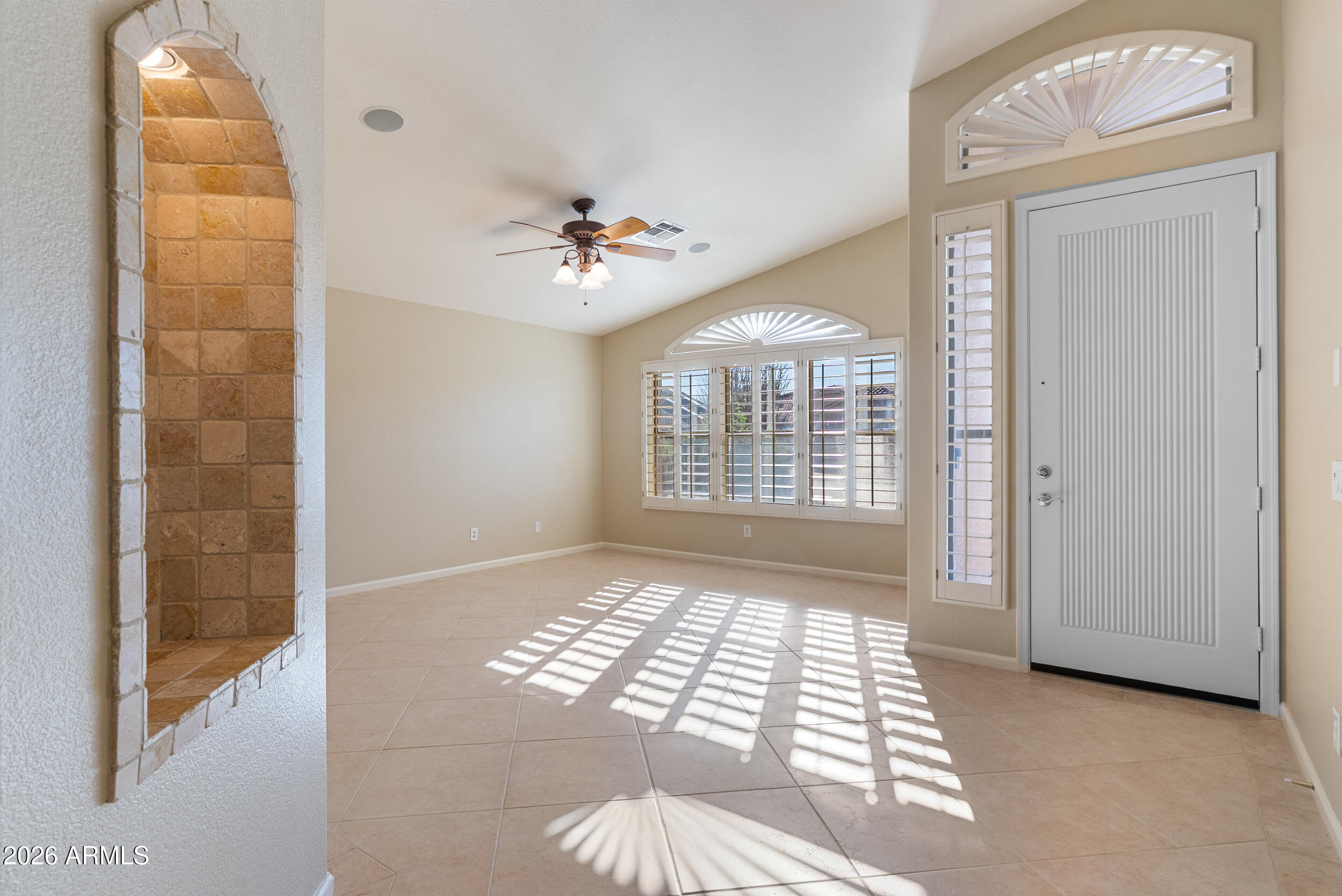 9828 E PANTERA Avenue