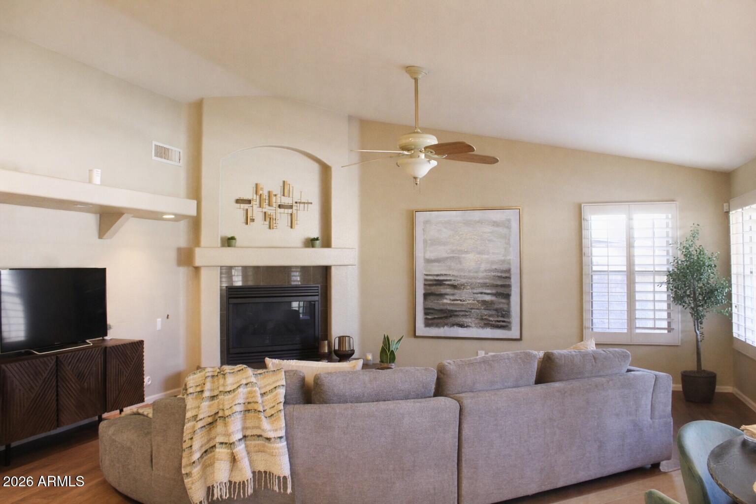 9828 E PANTERA Avenue