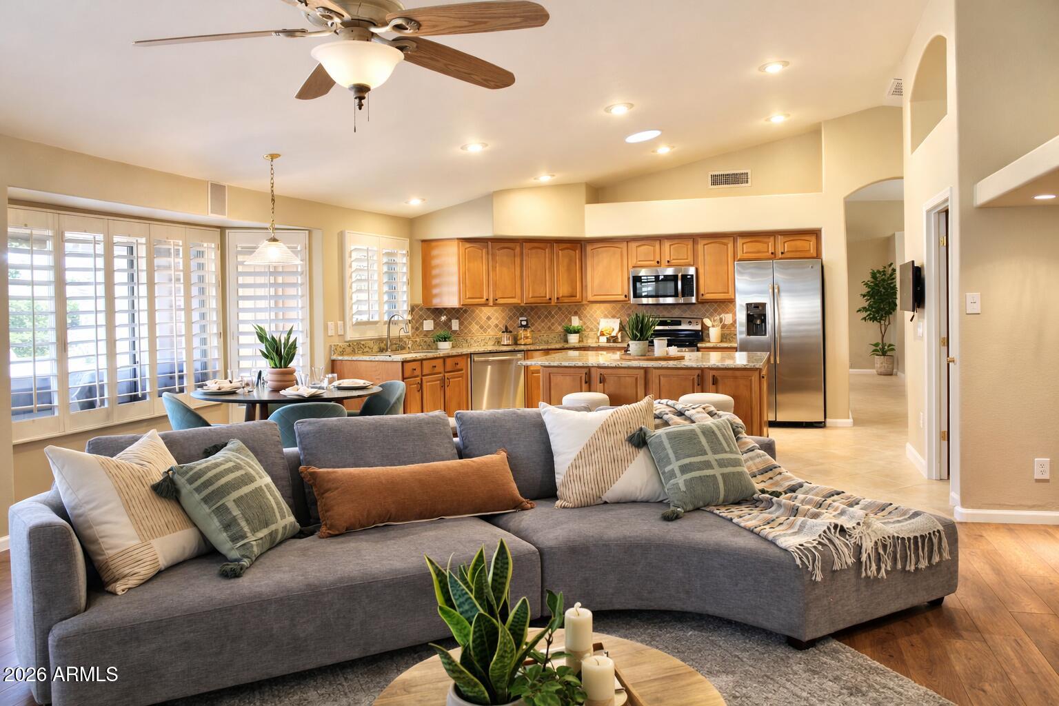 9828 E PANTERA Avenue