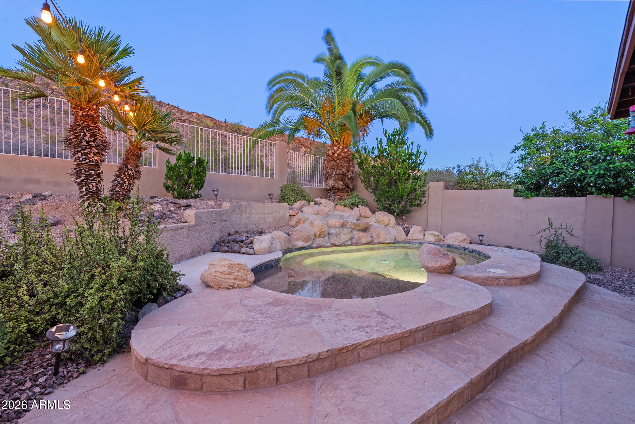 2502 E GLENHAVEN Drive