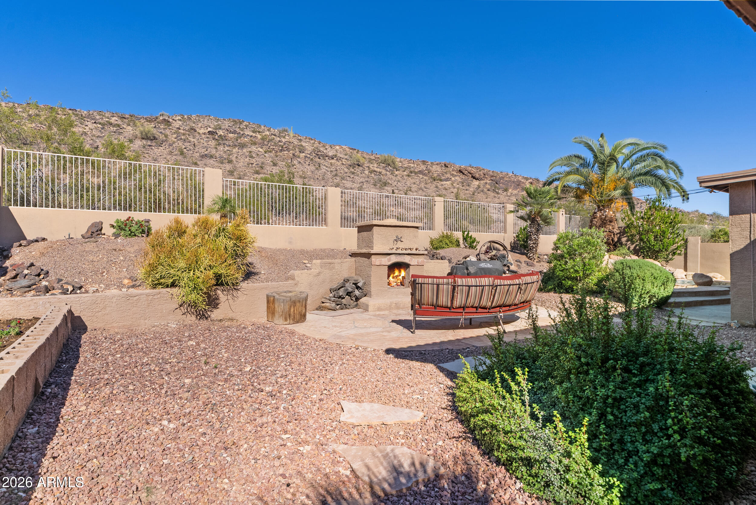 2502 E GLENHAVEN Drive