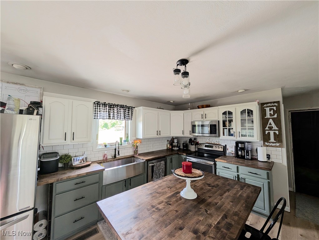 3439 Rough And Ready Road