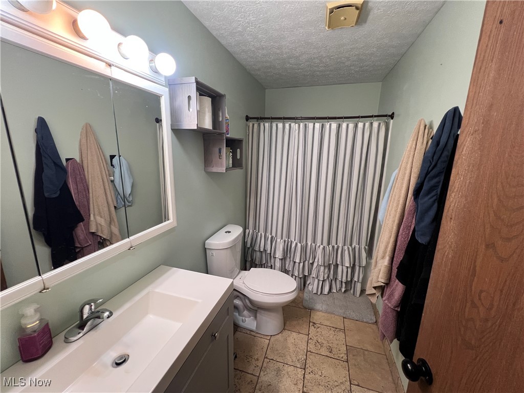 61220 Kadon Drive
