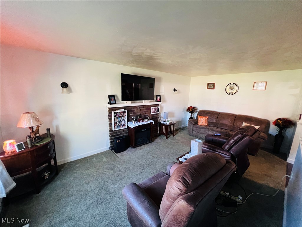 1350 Maplewood Drive