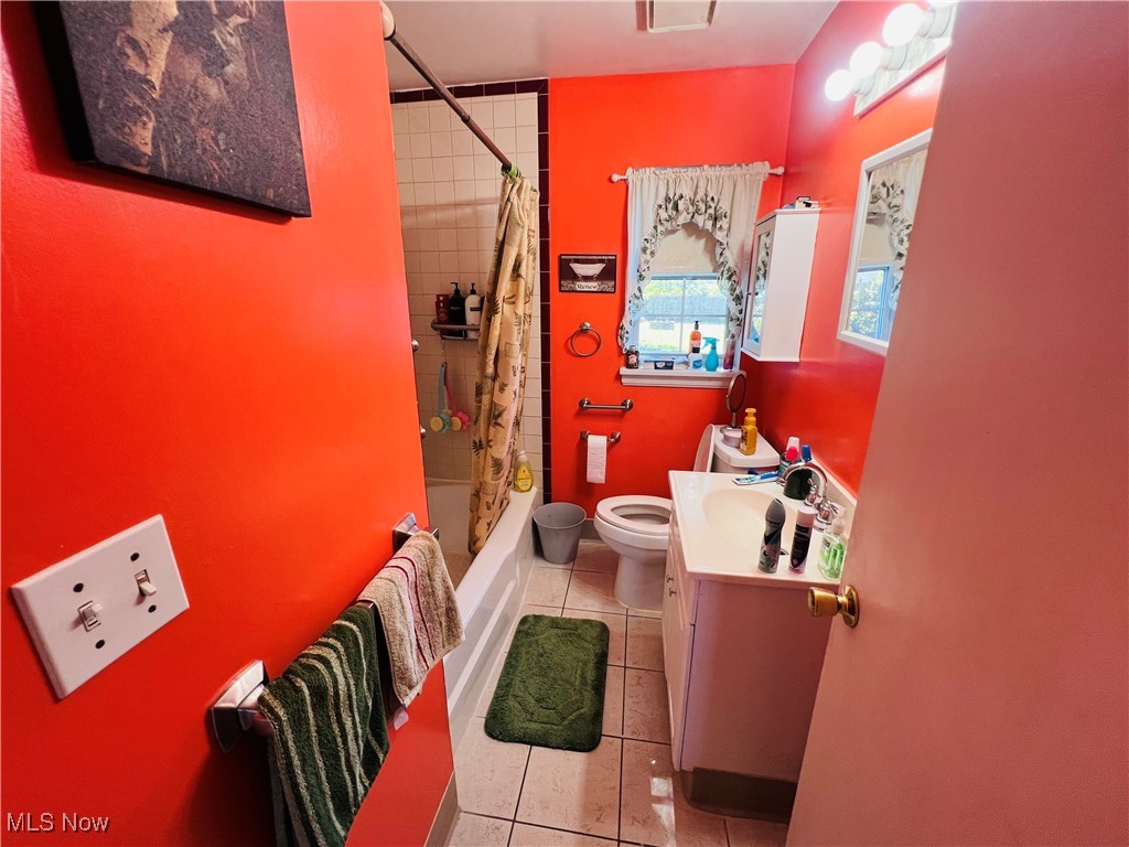 1350 Maplewood Drive