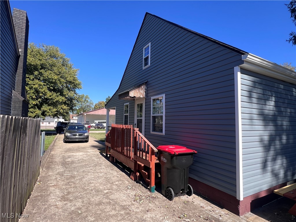 1350 Maplewood Drive