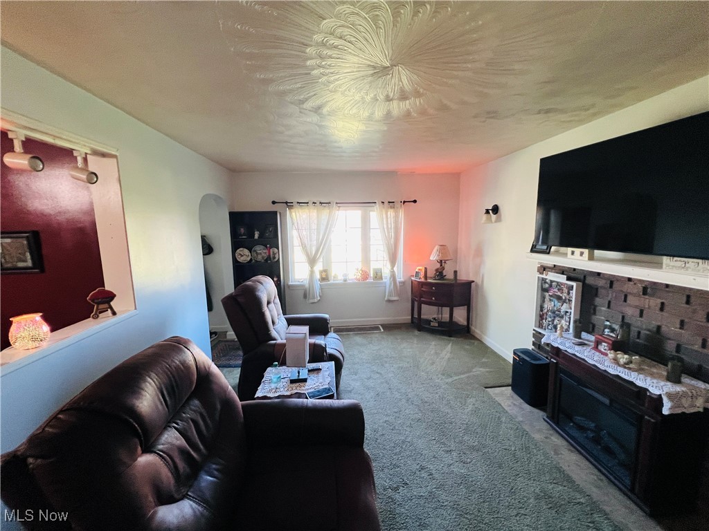 1350 Maplewood Drive