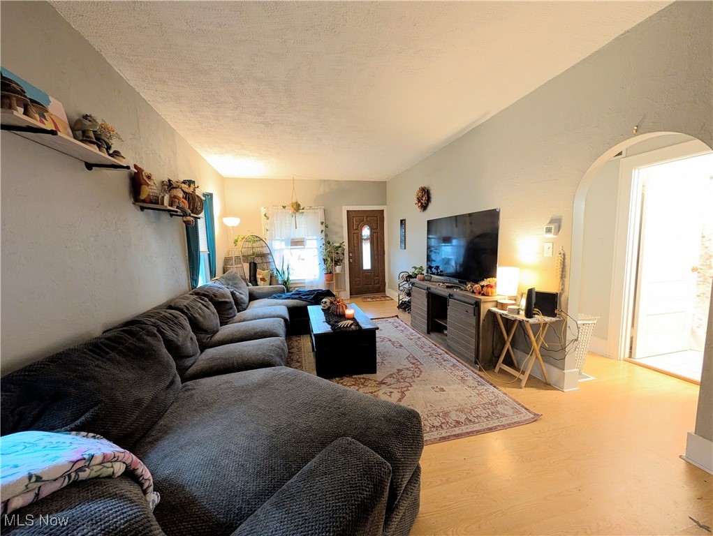 2015 Montgomery Avenue