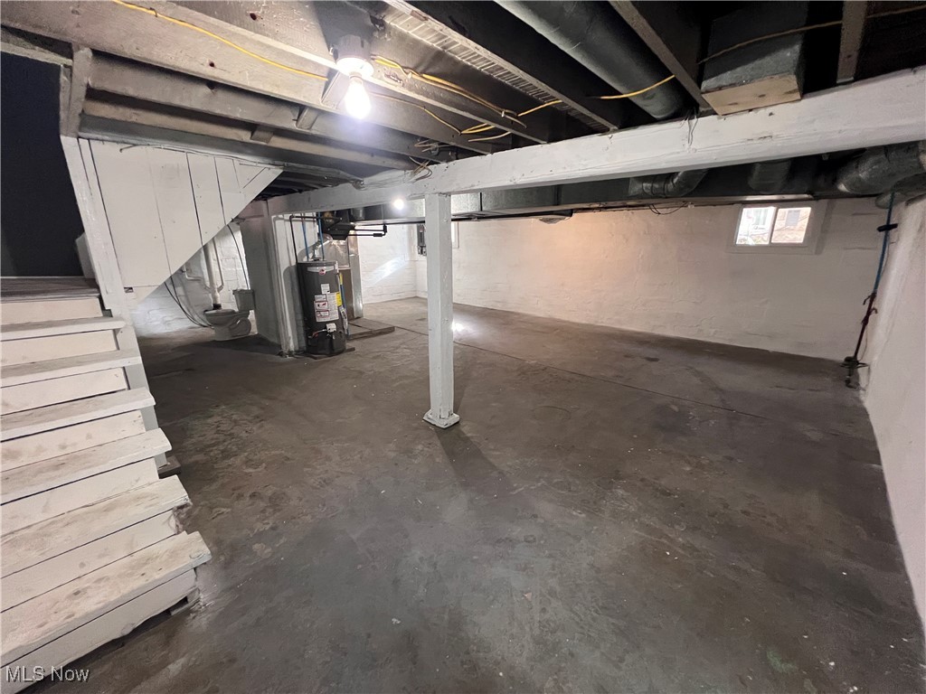 828 Locust Avenue