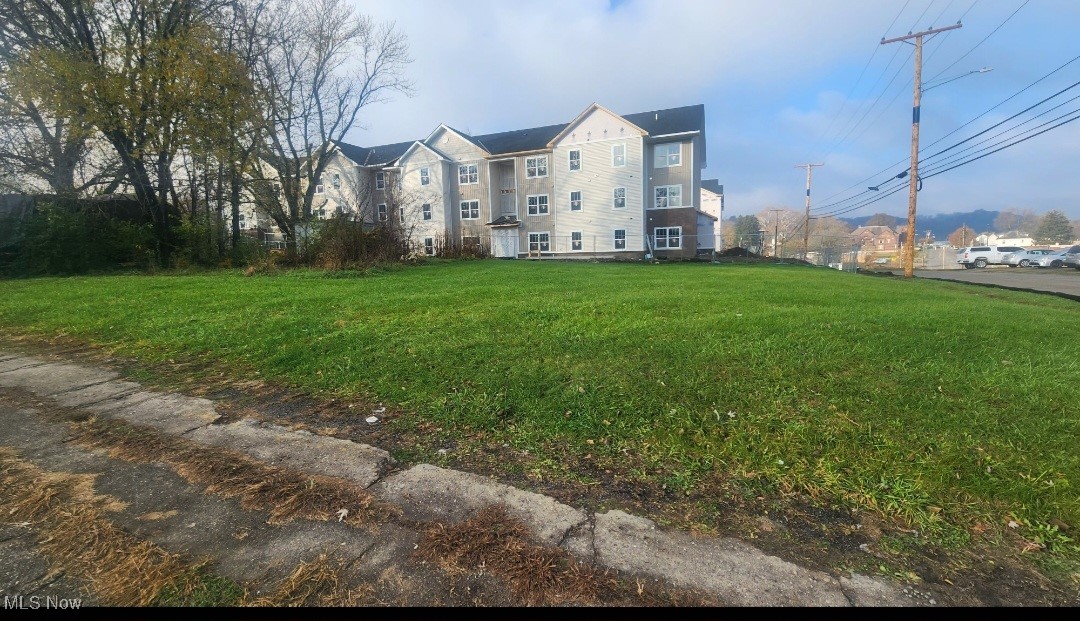 822 W Muskingum Avenue