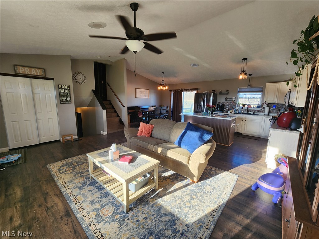 8550 Goldenrod Drive