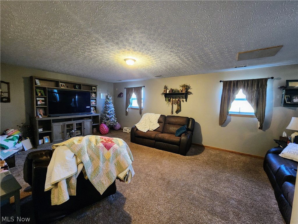 8550 Goldenrod Drive