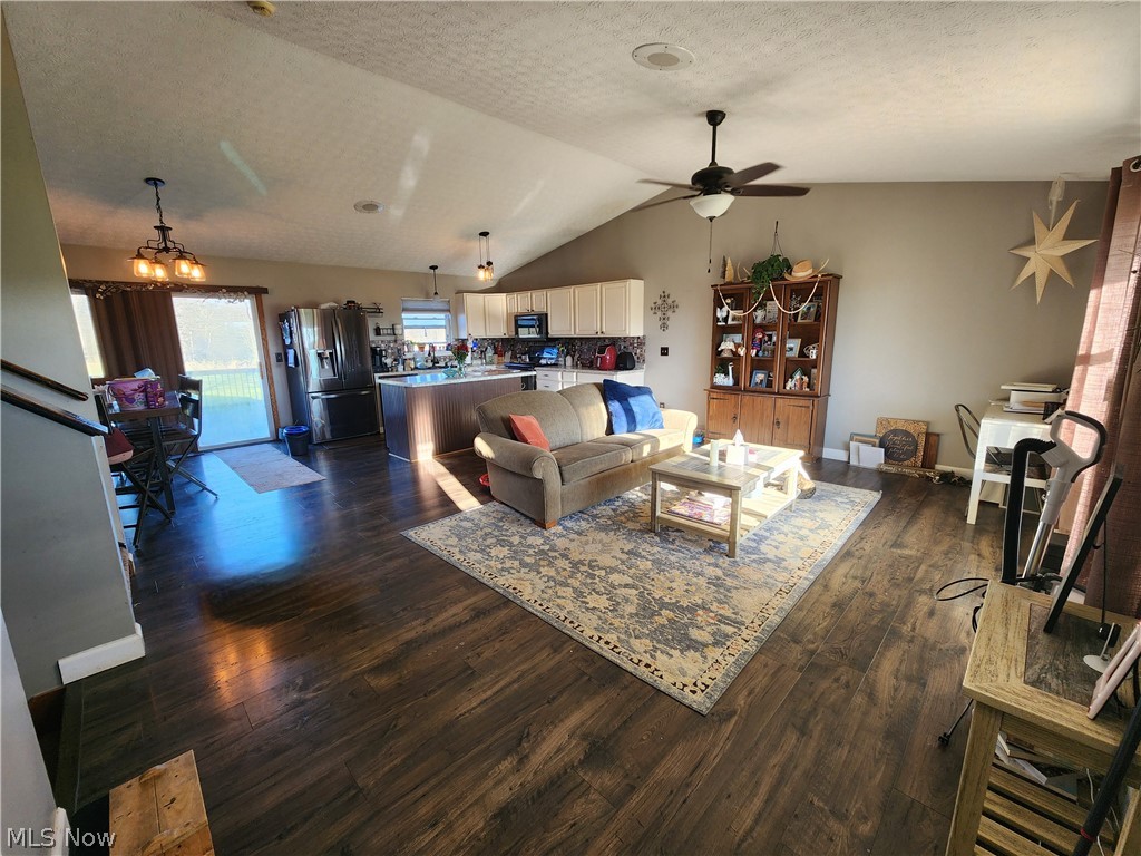 8550 Goldenrod Drive