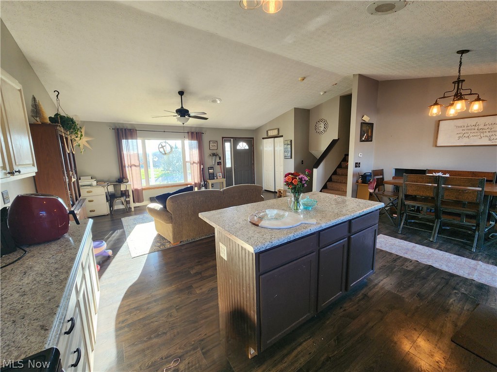 8550 Goldenrod Drive