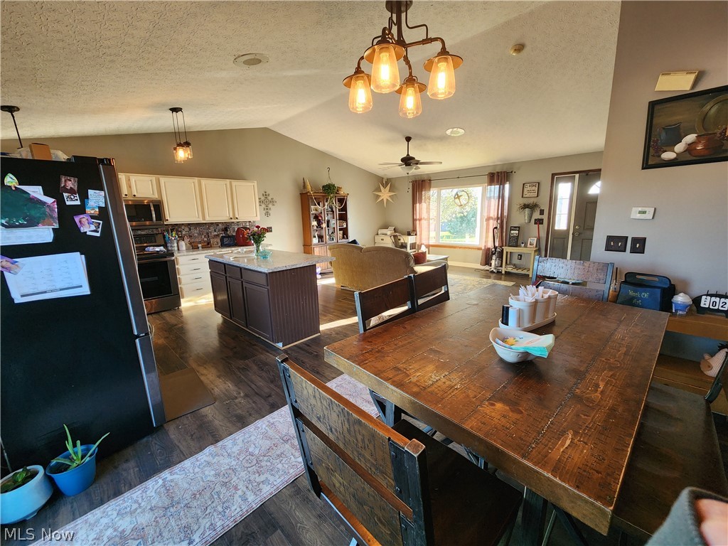 8550 Goldenrod Drive