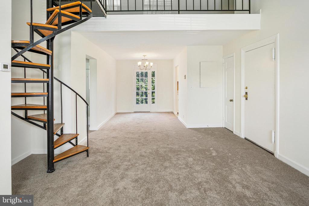 2820 S ABINGDON STREET S Unit: C1