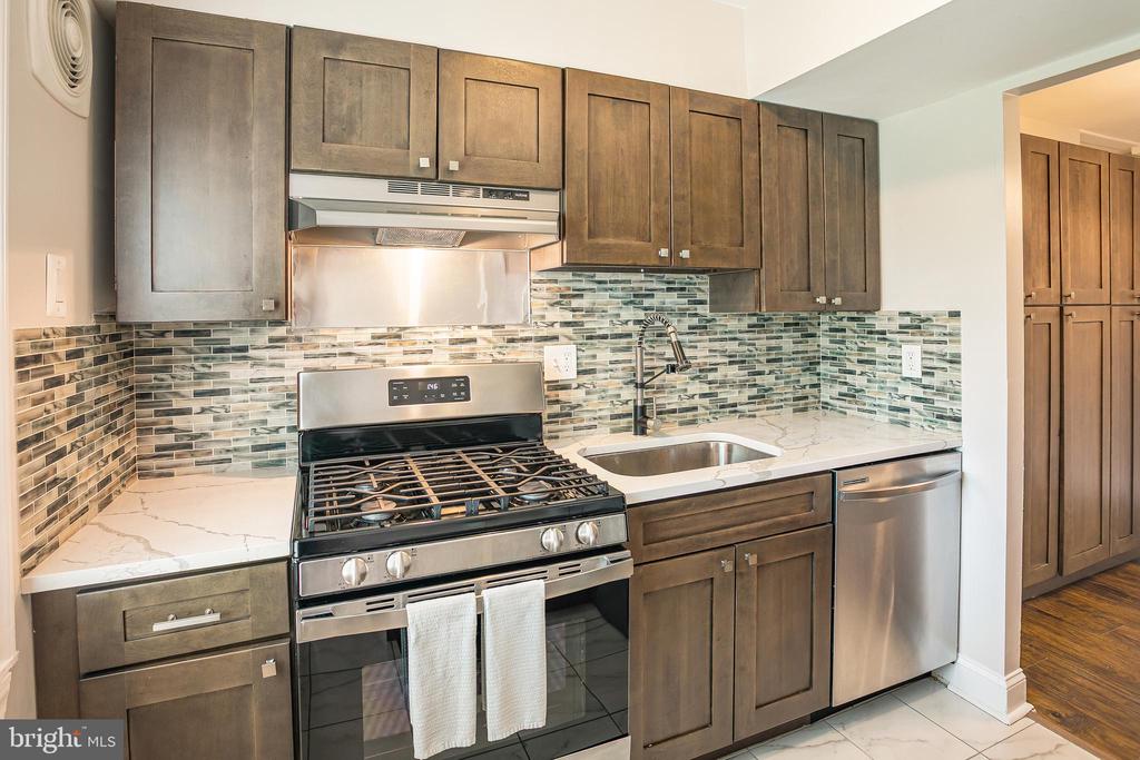 9495 FAIRFAX BOULEVARD 103