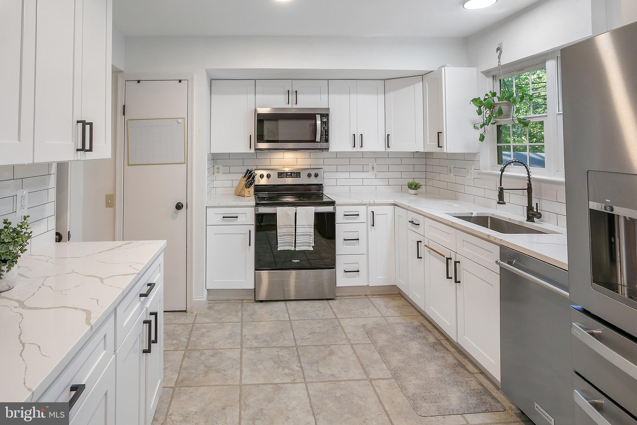 10103 SASSAFRAS WOODS COURT