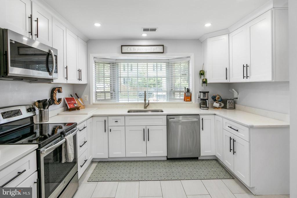 6386 PATIENCE COURT