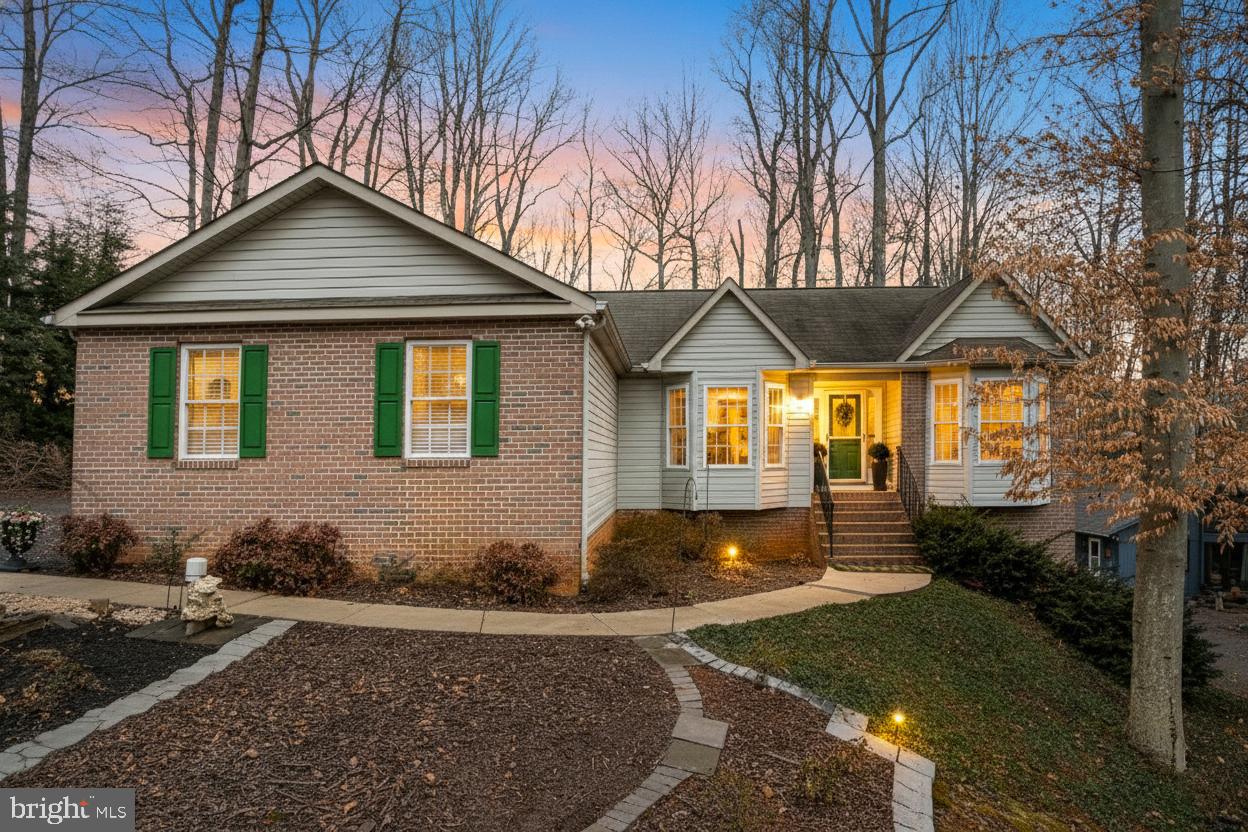 2203 LAKEVIEW PARKWAY