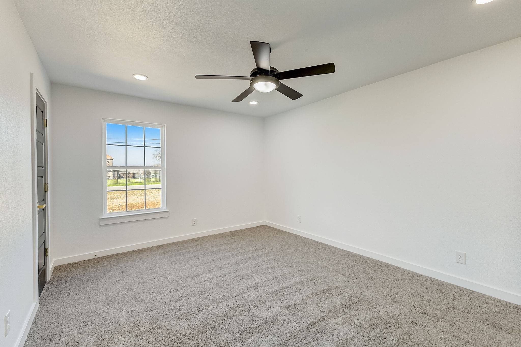 1413 W Cleburne Road