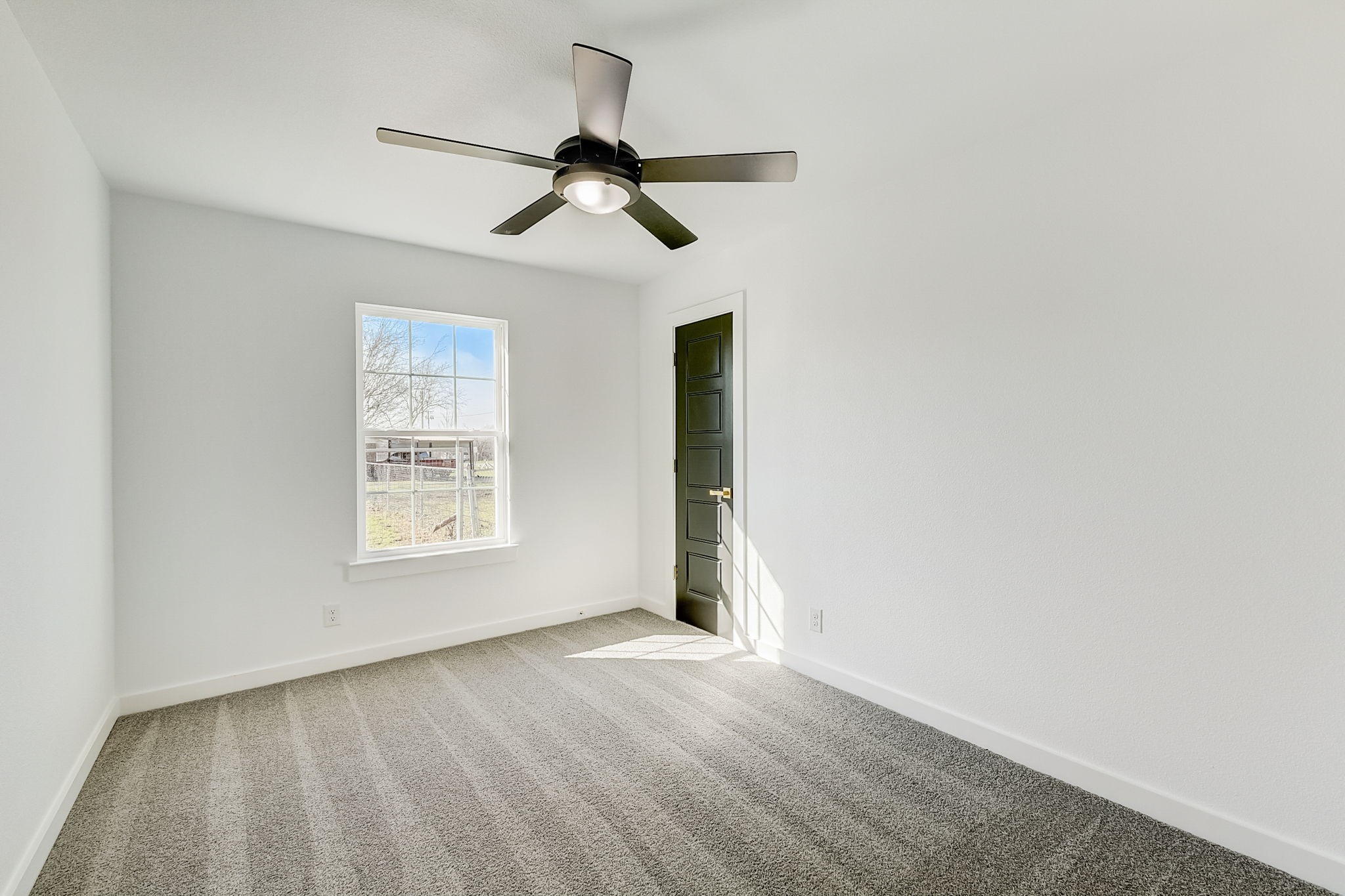 1413 W Cleburne Road