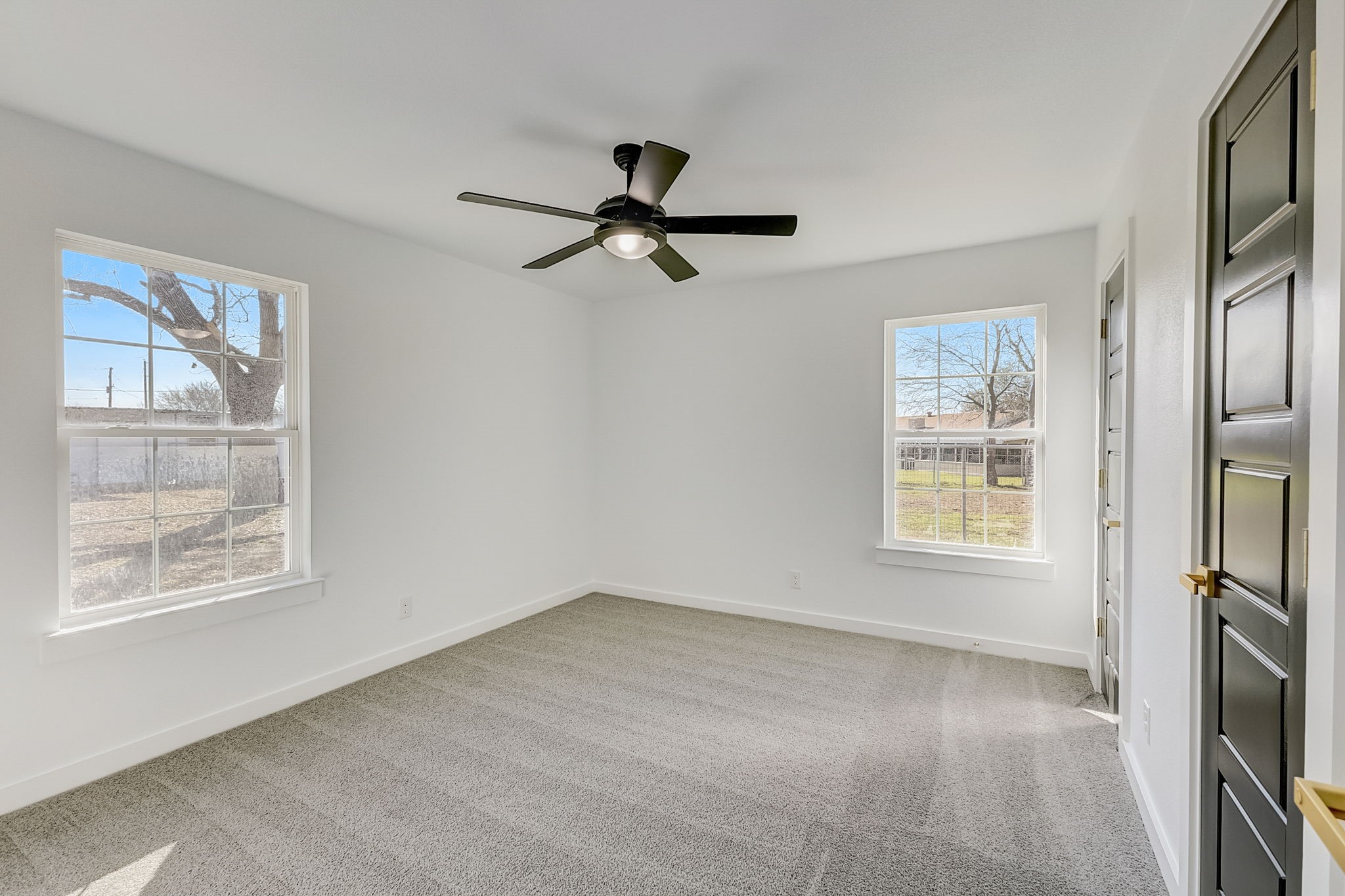 1413 W Cleburne Road