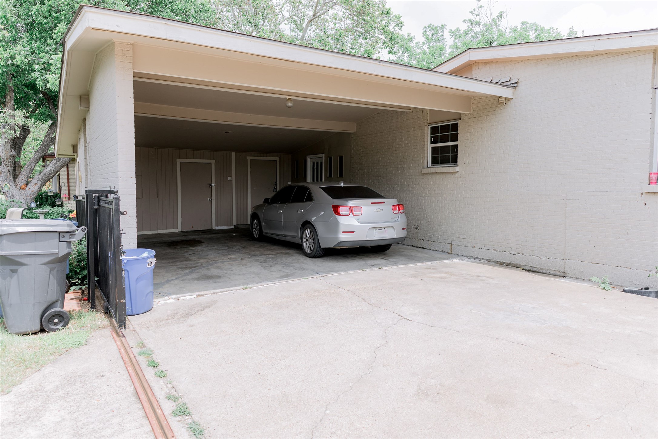 10520 Channel Drive