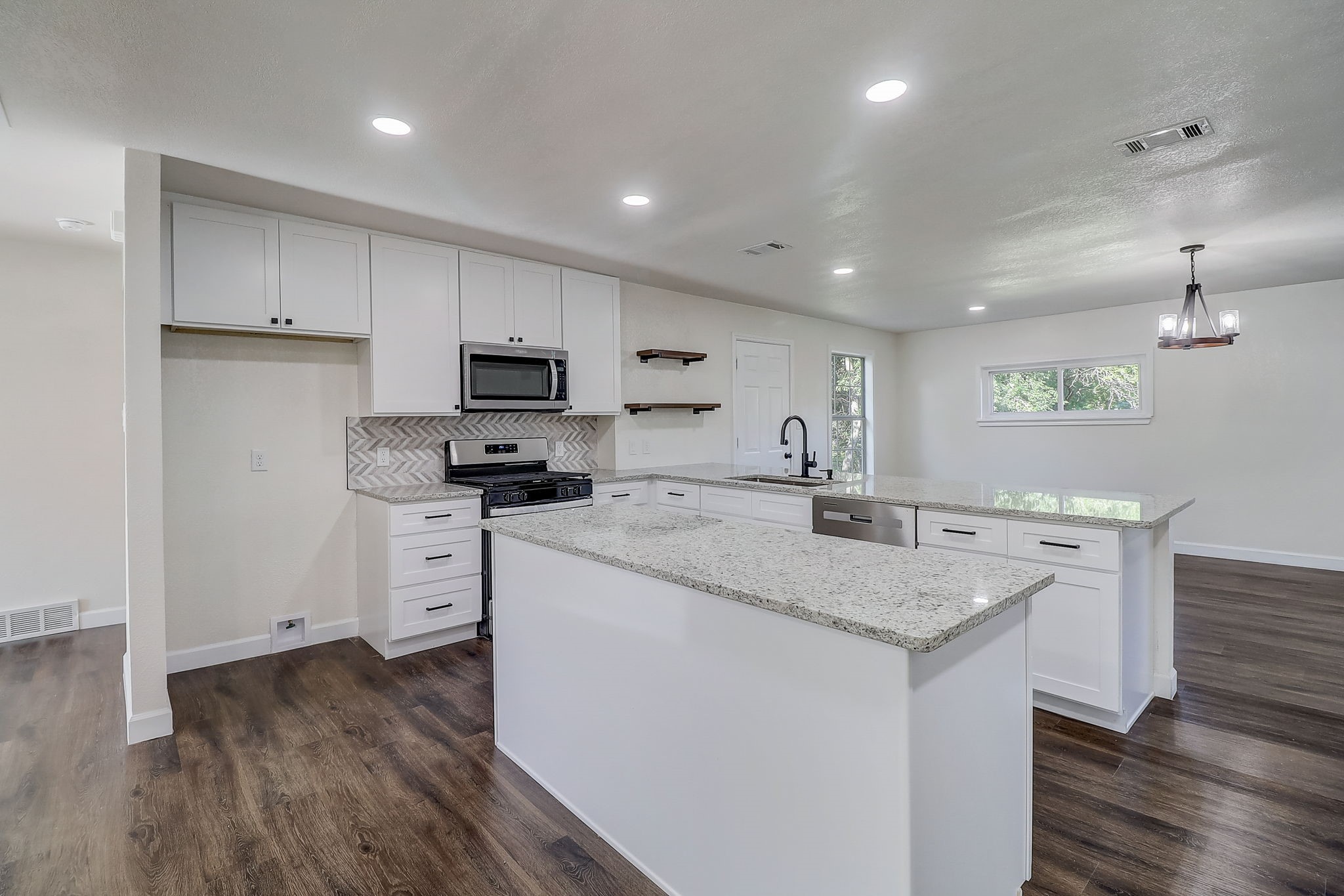 4712 Trail Lake Drive