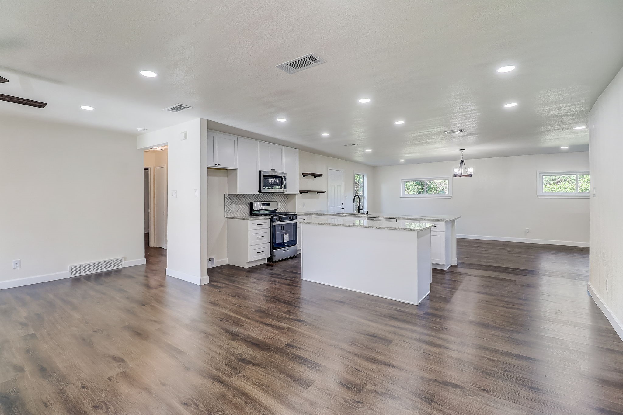 4712 Trail Lake Drive