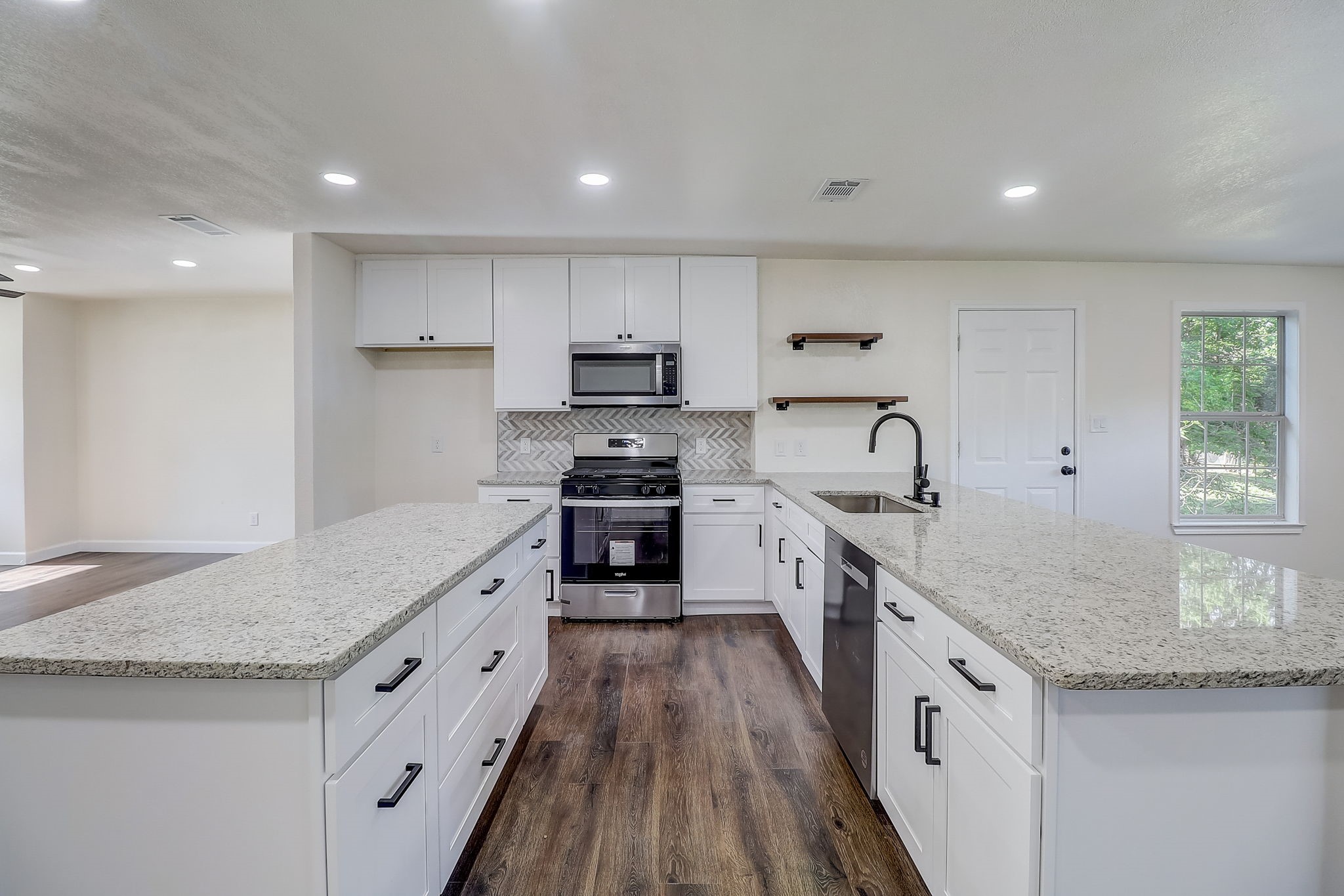 4712 Trail Lake Drive