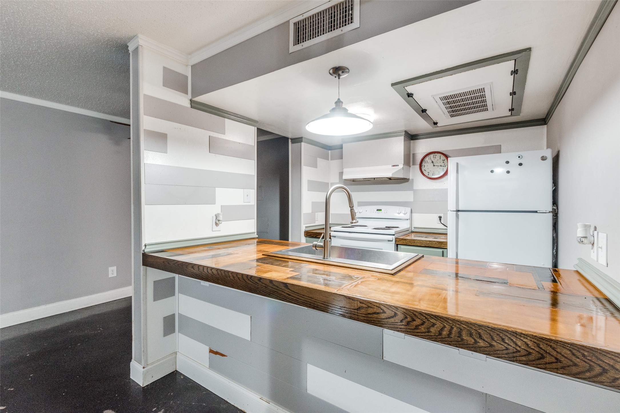 4628 Country Creek Drive 1207