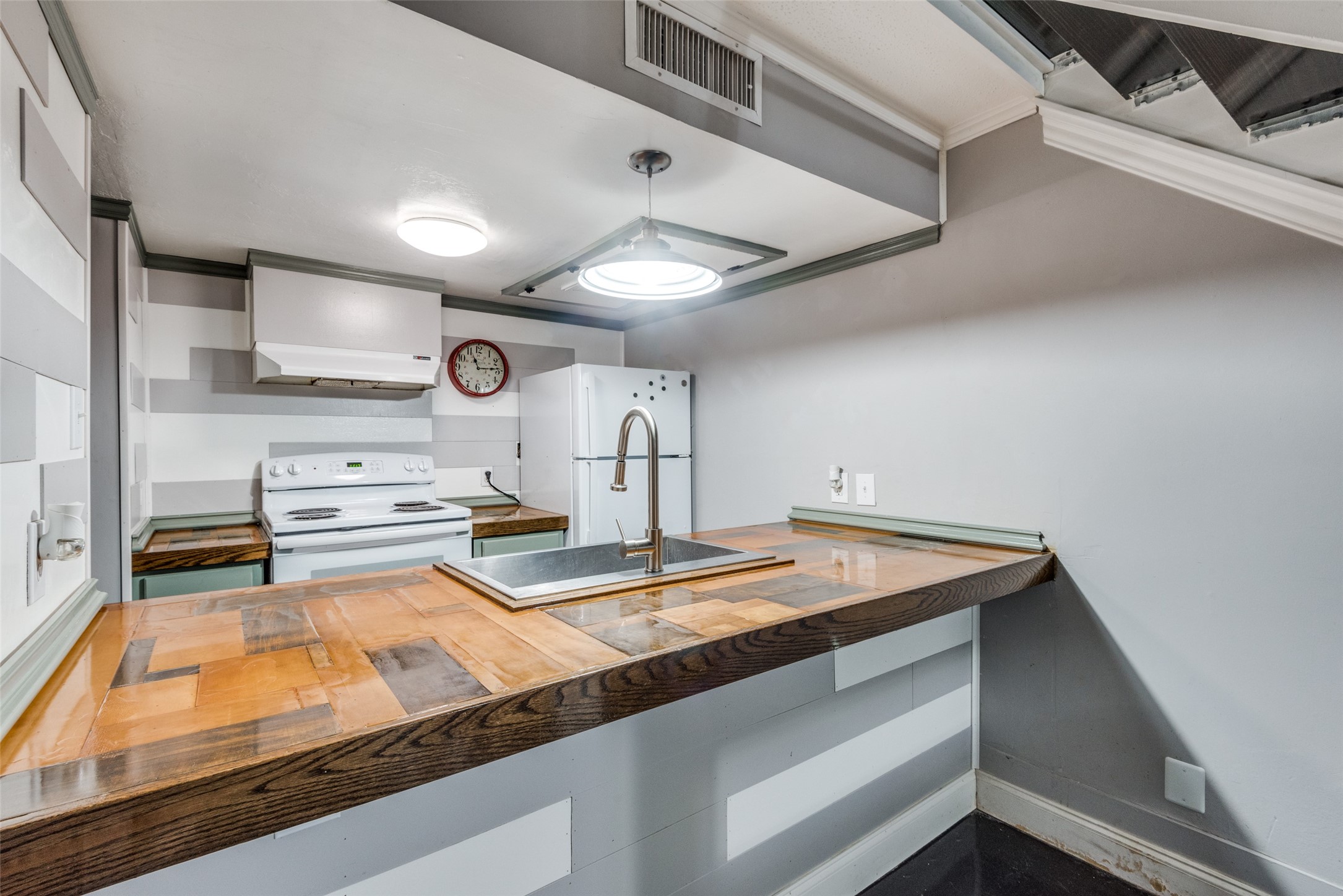 4628 Country Creek Drive 1207