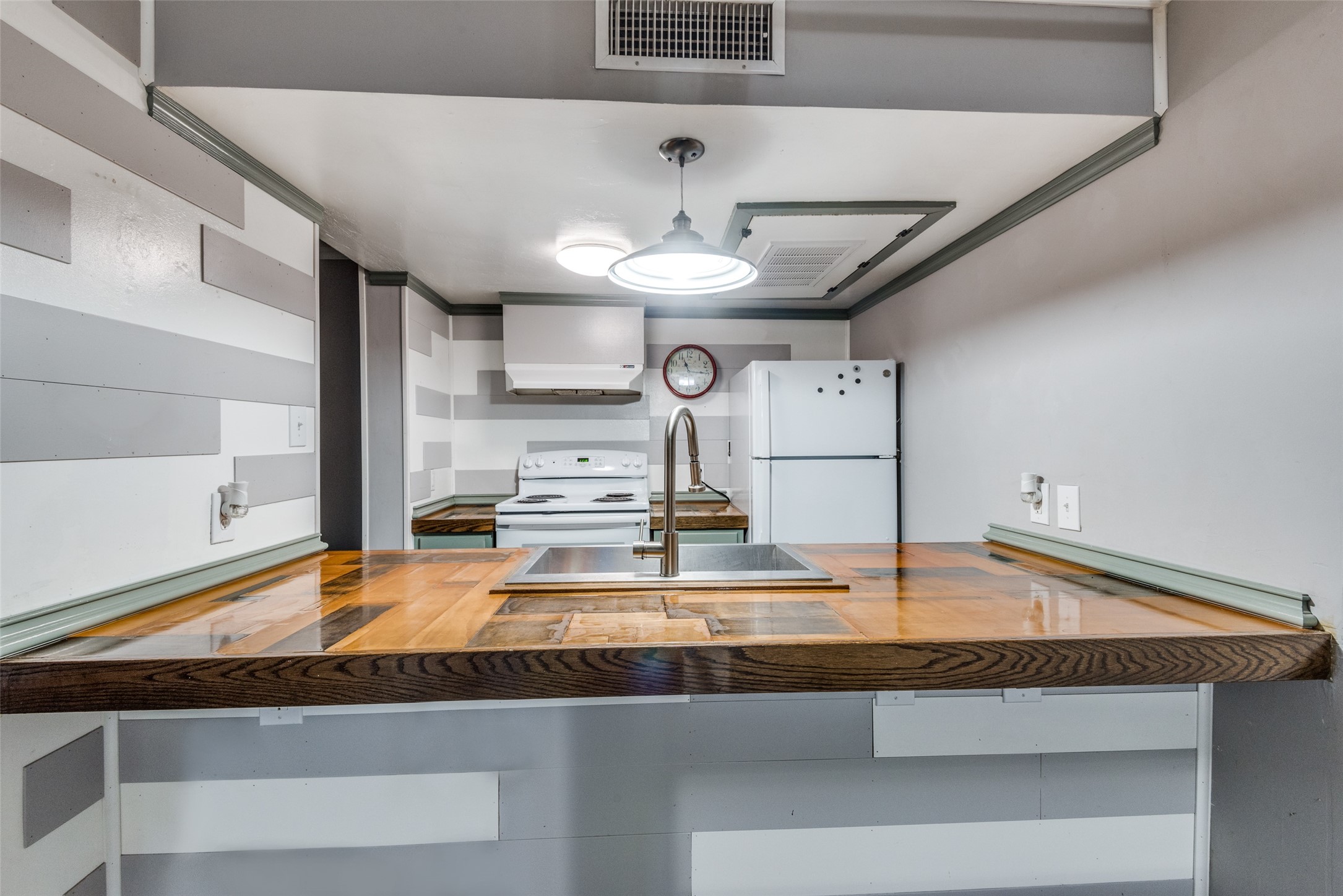 4628 Country Creek Drive 1207