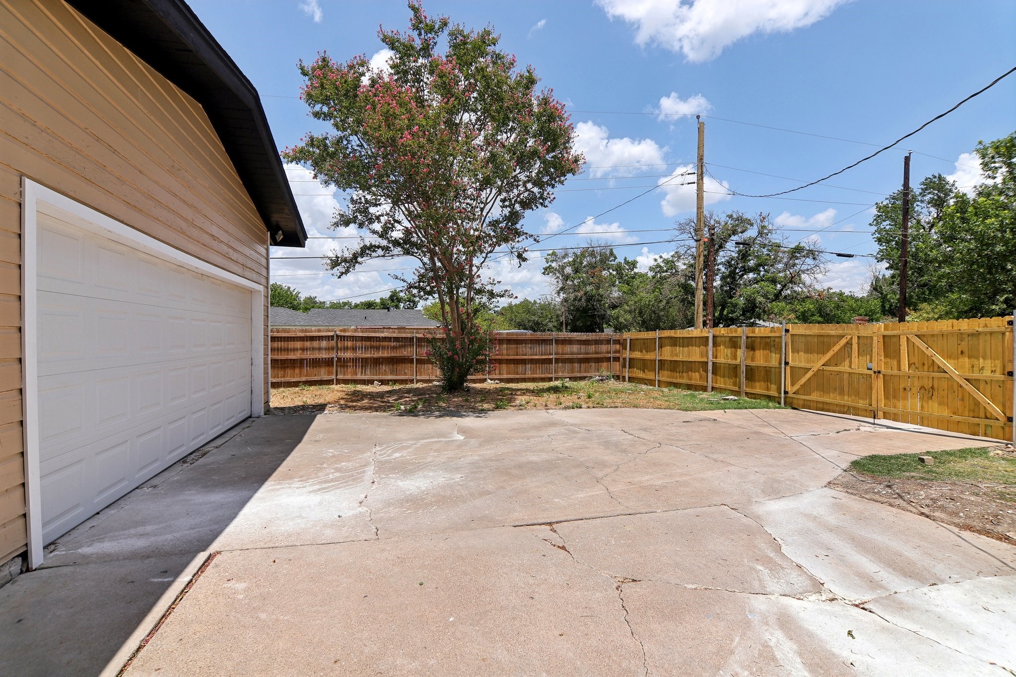 5437 Greenlee Street