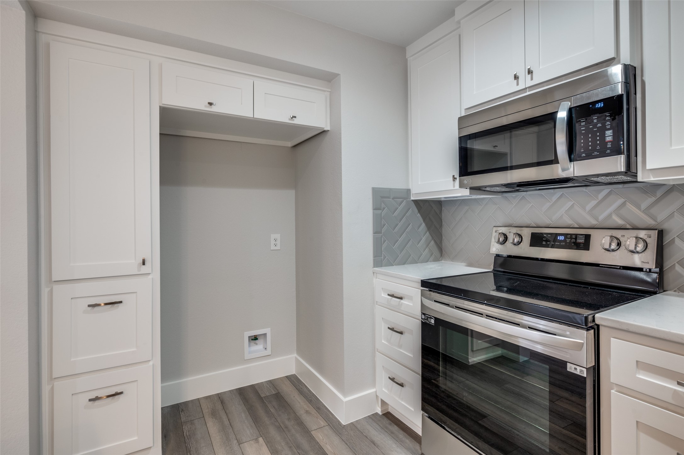 2733 Silver Creek Drive 106