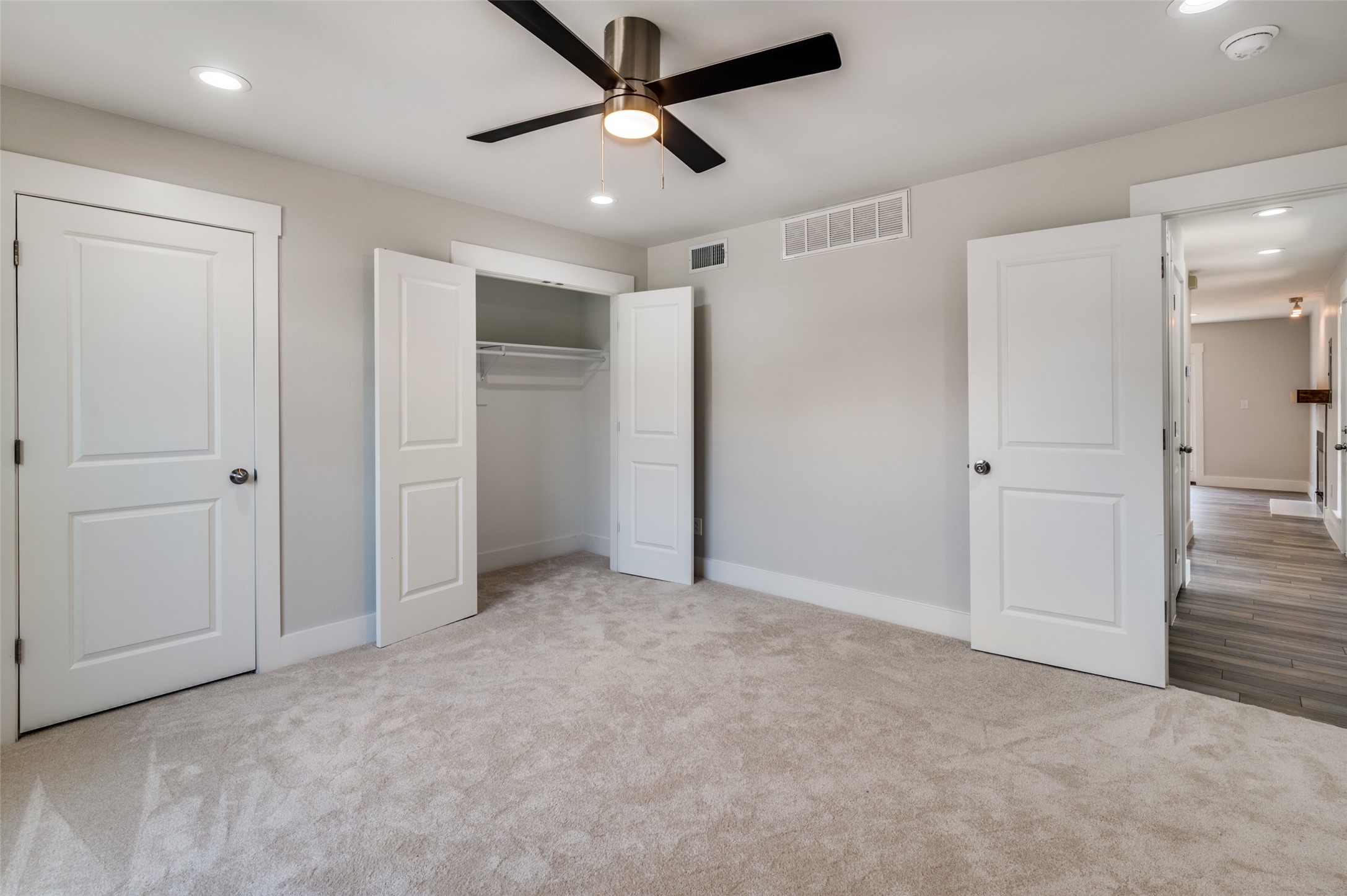 2733 Silver Creek Drive 106