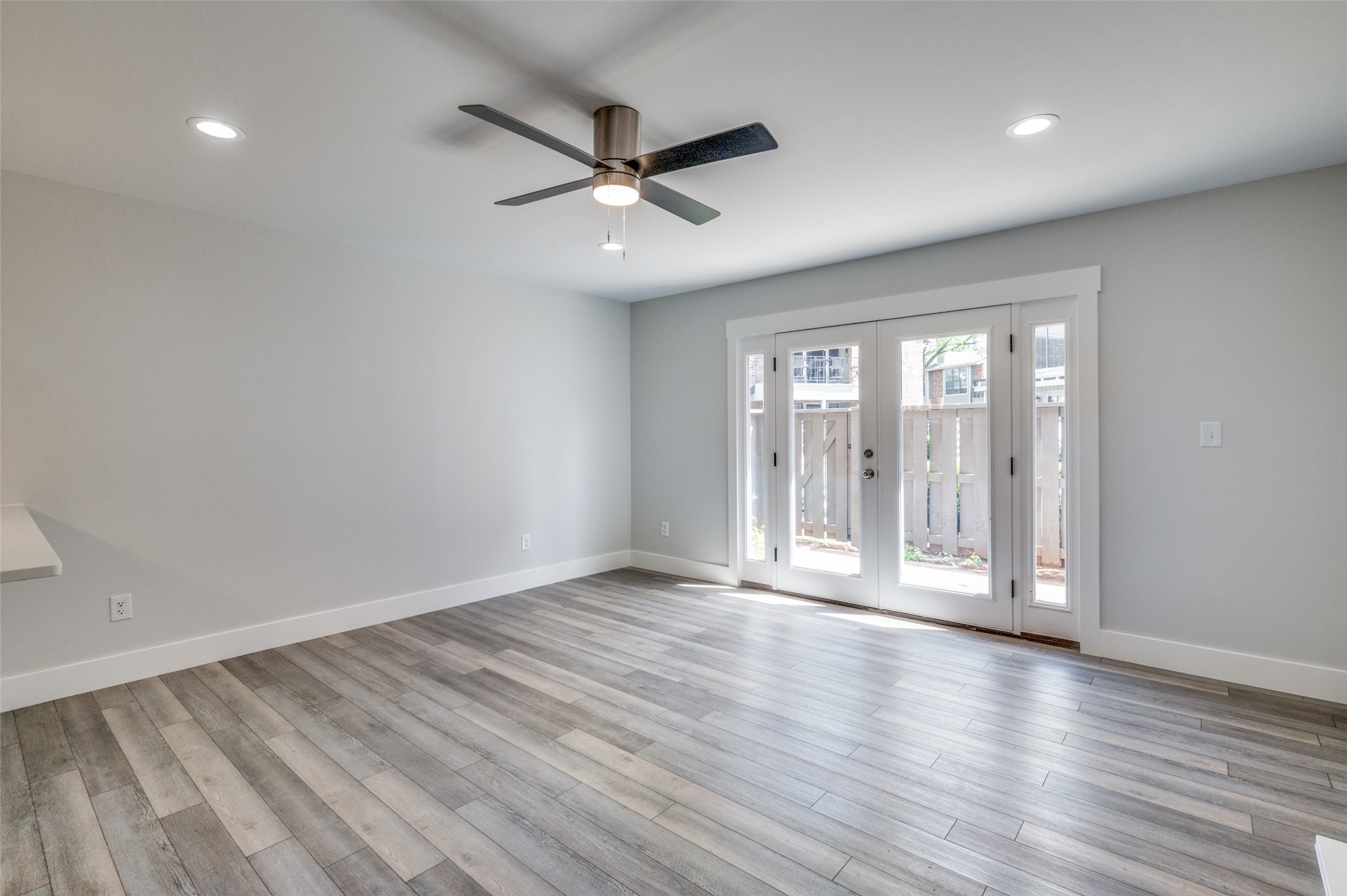 2733 Silver Creek Drive 106