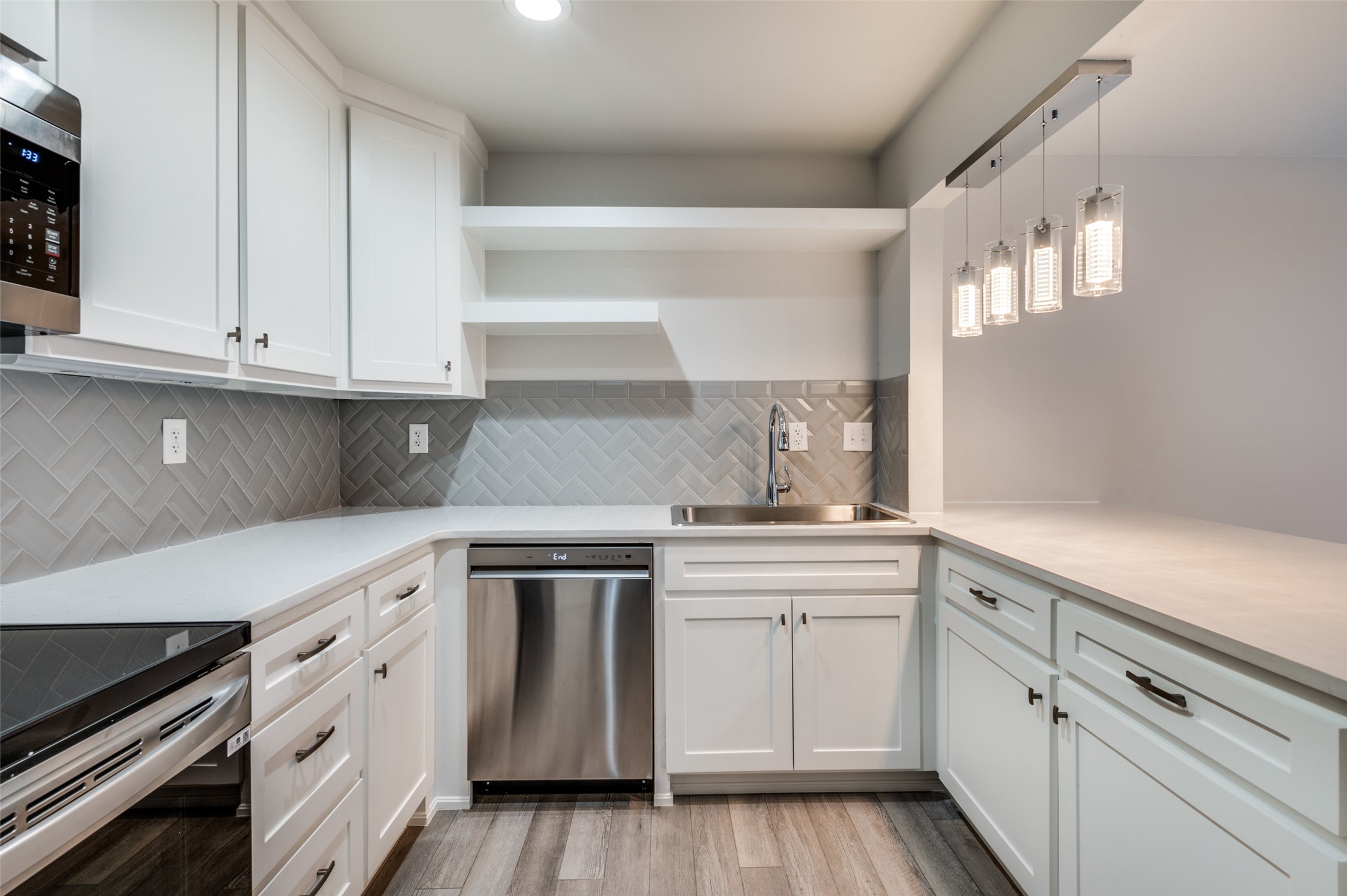 2733 Silver Creek Drive 106