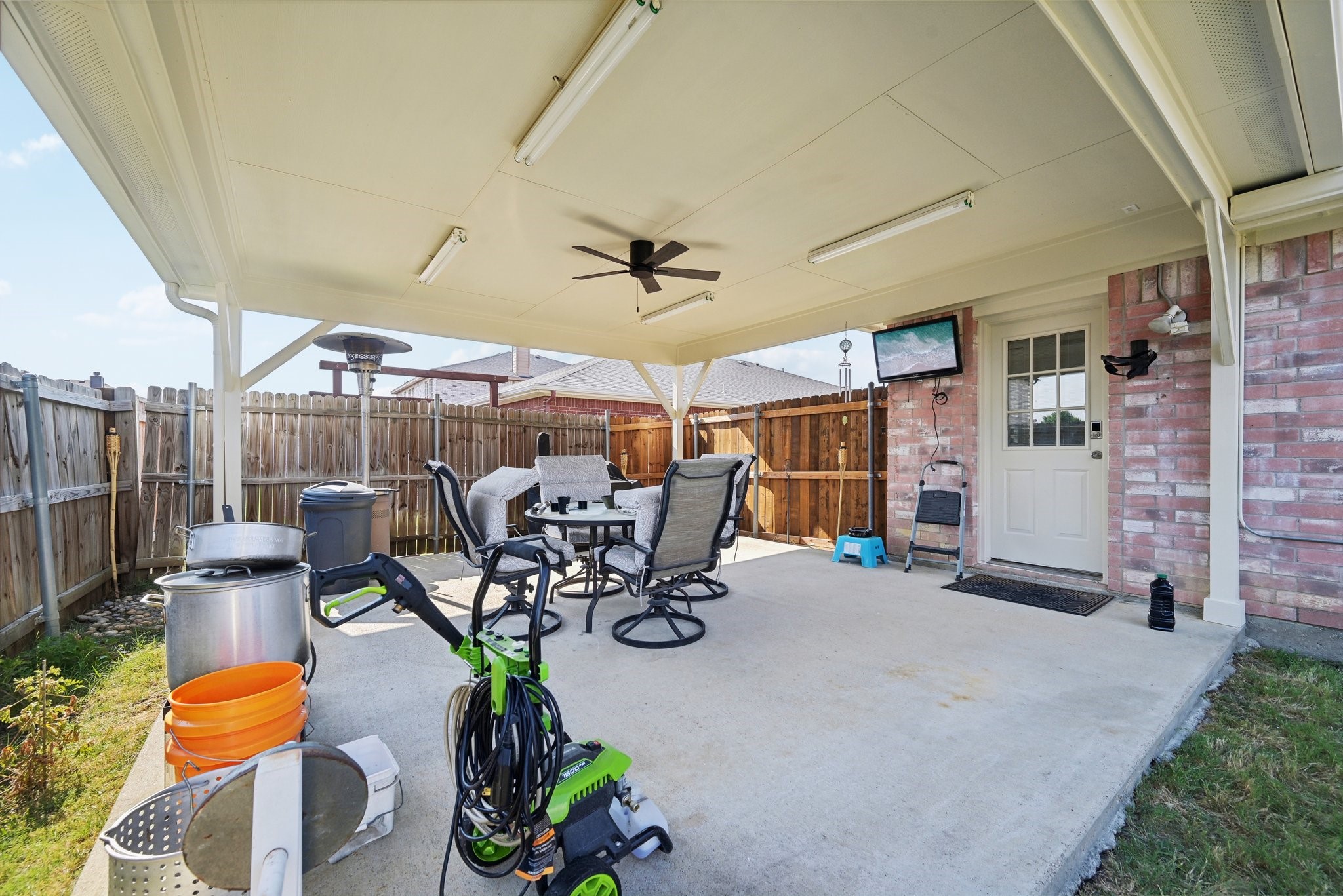 2439 Canyon Springs Drive