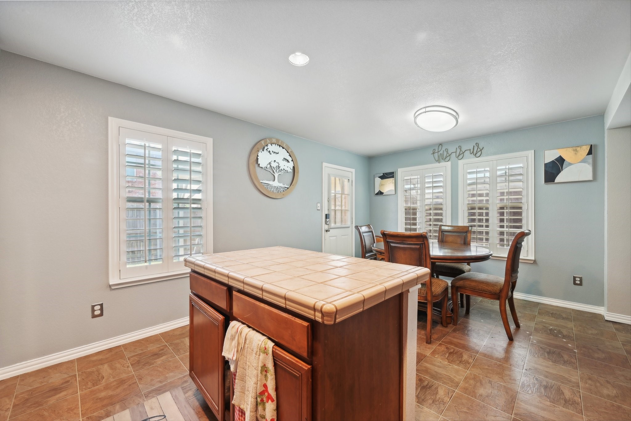 2439 Canyon Springs Drive